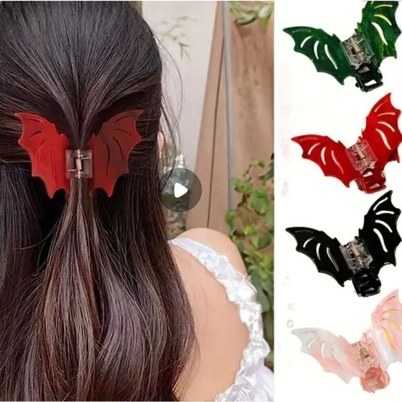 Halloween Black Bat Hair Clip Acrylic Claw Girls Ladies Spooky - Picture 2 of 3